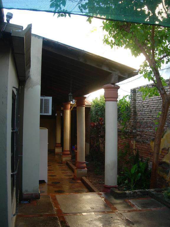 Ostello Panambi Asunción Esterno foto